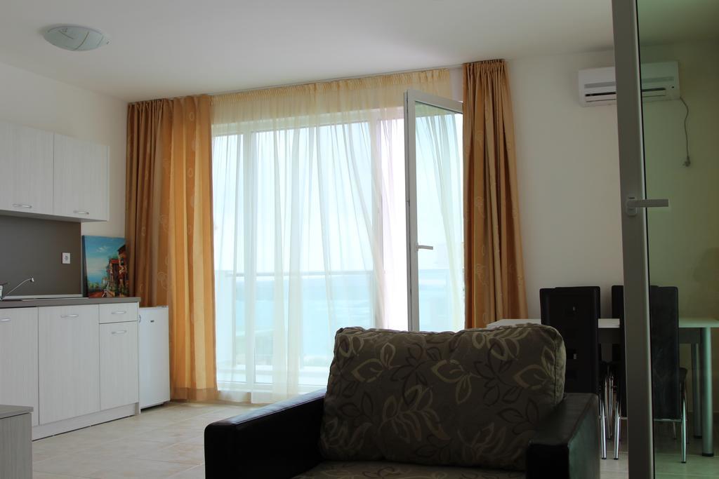 Sea Life Apartments Sinemorets Esterno foto